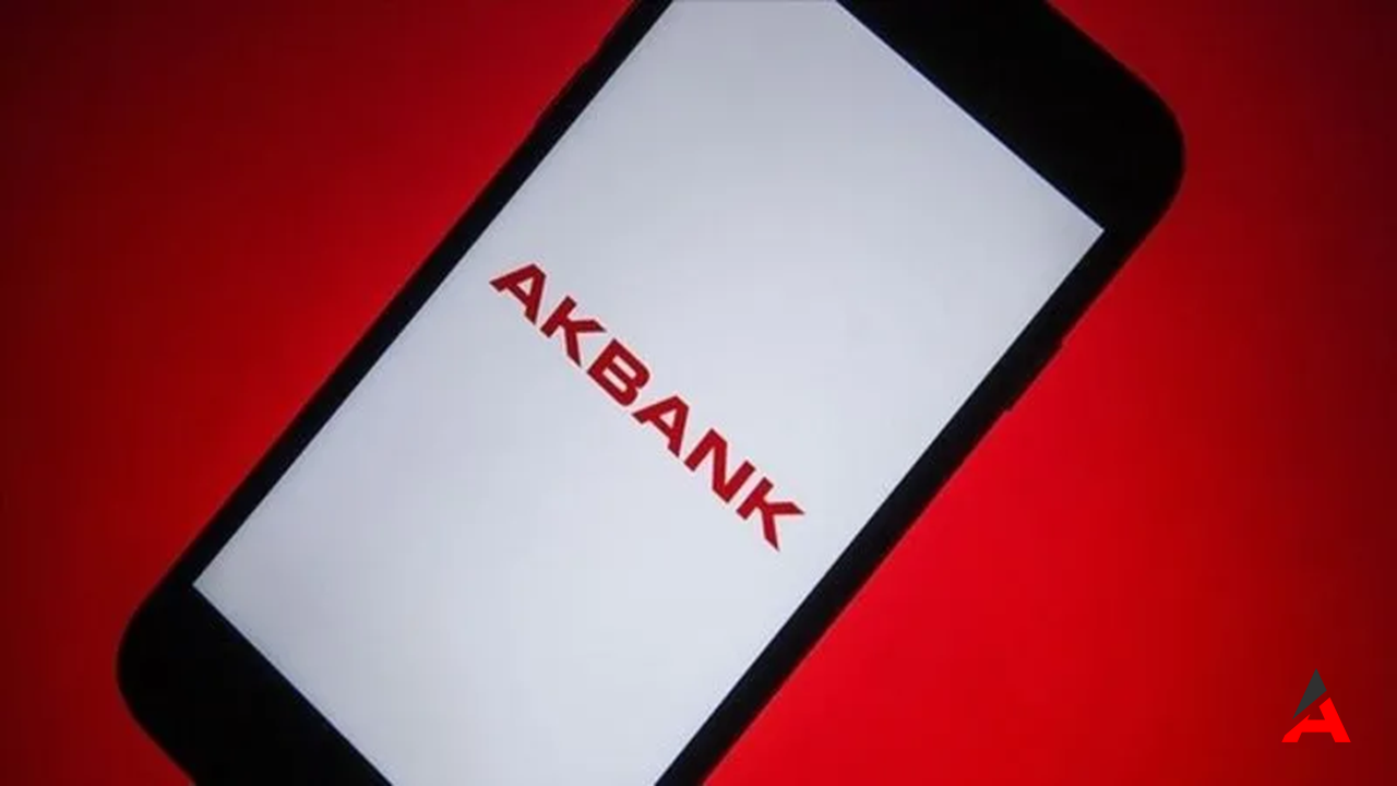 akbankta-buyuk-kesinti-musteriler-erisim-sorunu-yasiyor-banka-cozum-arayisinda.png