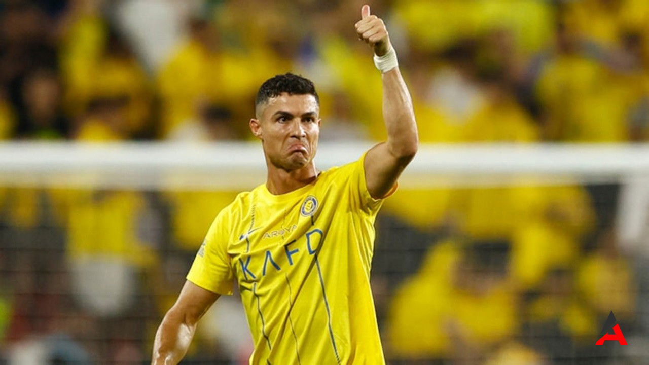 cristiano-ronaldo-youtubeda-rekor-kirdi90-dakikada-1-milyon-abone.jpg