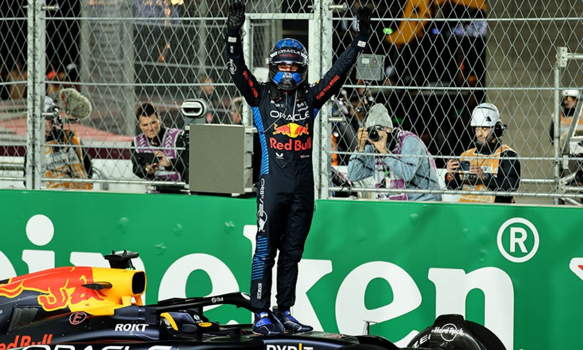 Max Verstappen şampiyon