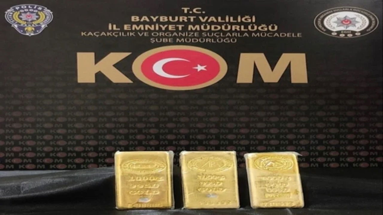 Bayburt’ta Yol Kontrolünde 3 Kilogram Kaçak Altın Yakalandı