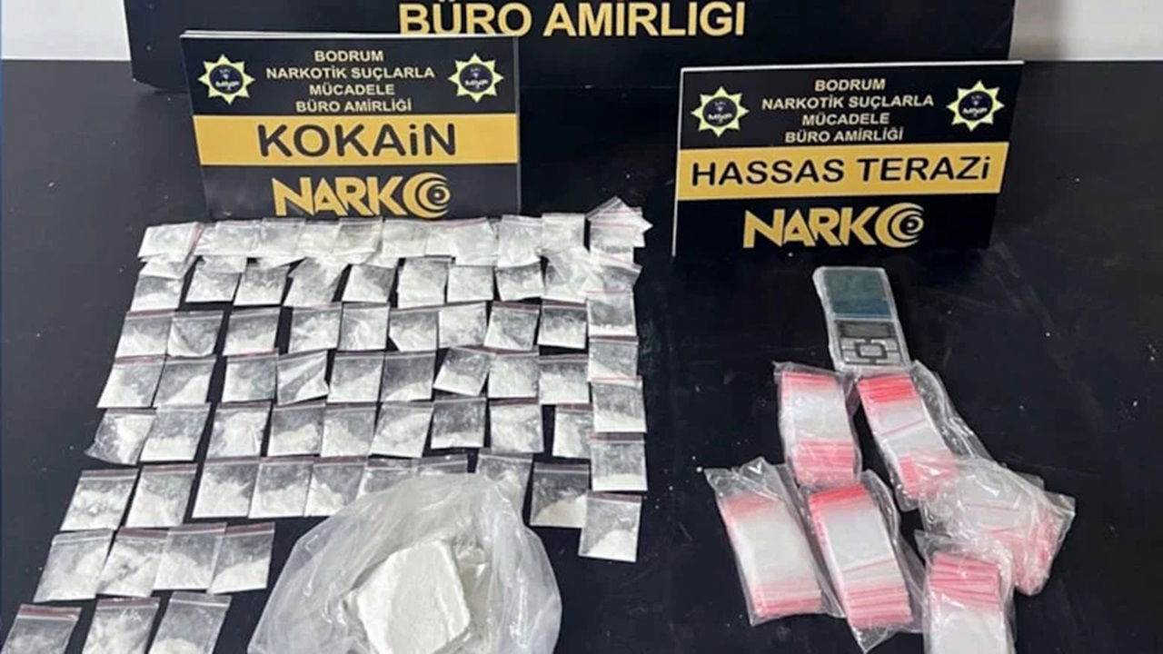 Uyuşturucu Ticaretine Büyük Darbe301 Gram Kokain Ele Geçirildi